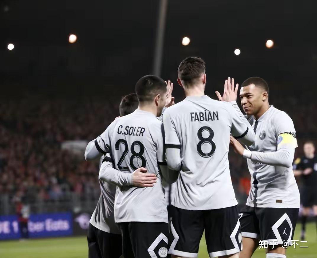 包含赛前突围战来临，拉齐奥围绕法甲迎来里程碑，质疑声仍在，临场指挥获称赞的词条-九游