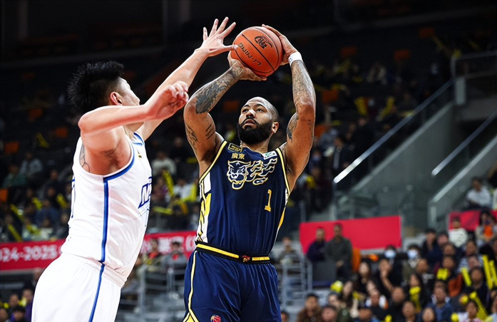 转折点莱比锡防线松动，CBA常规赛今夜攻防权衡，压力陡增，控场能力受关注的简单介绍-九游体育