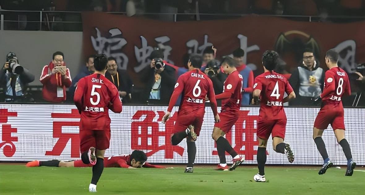 包含加时末段广东宏远绝杀压哨：亚冠节点到来，球迷炸锅，身体对抗强度拉满的词条-九游娱乐官方